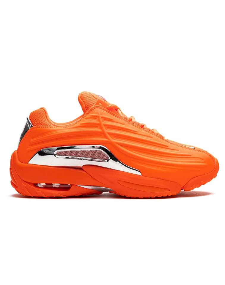 Ceres Essence Sneaker
